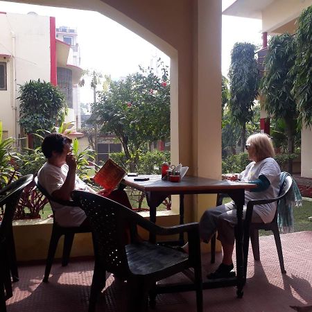 Singh Guest House Váránaszi Kültér fotó