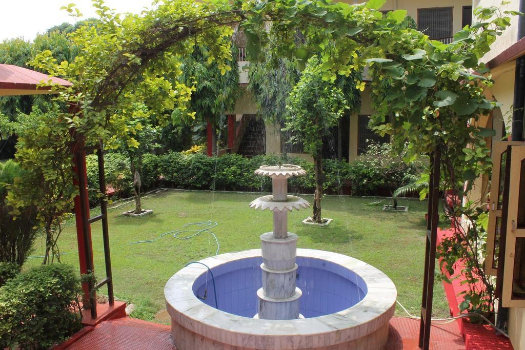 Singh Guest House Váránaszi Kültér fotó